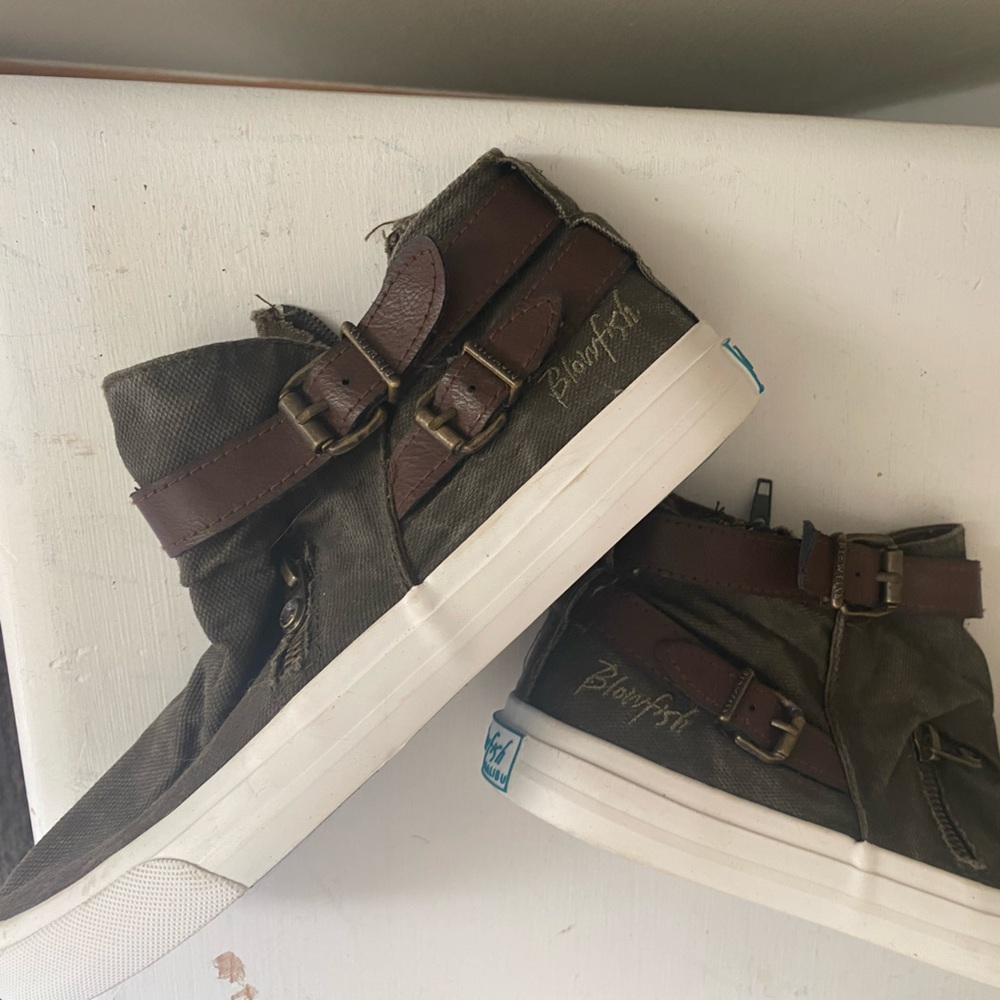 Blowfish sneakers only worn once.